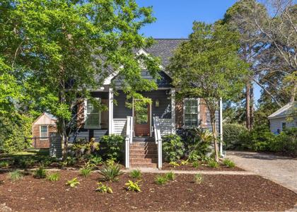 1516 Village Square