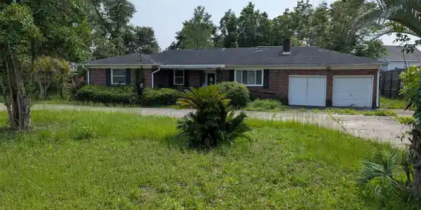 1235 Hamlin Road