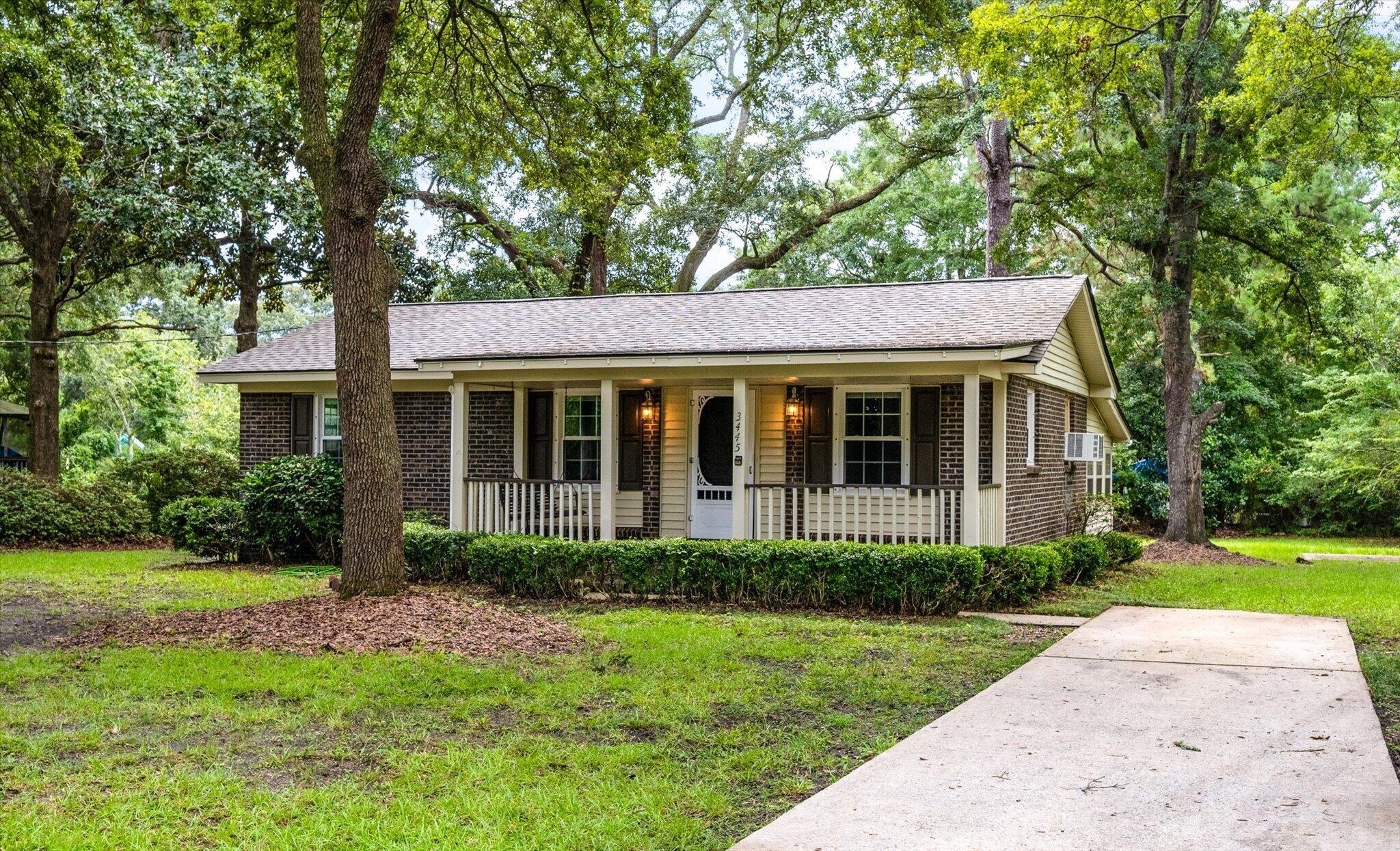 Image 2: 02-3445 Hobson_e_Lowcountry_Exposure-1
