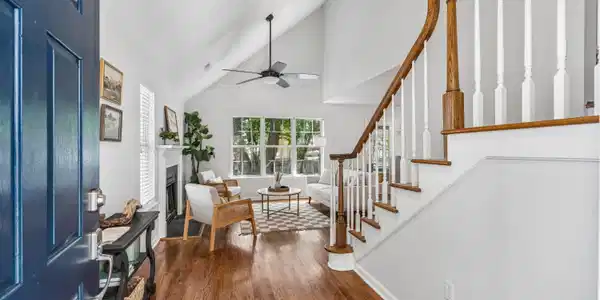 Image 4: 789ShellSandCir-KeenEyeMarketing-009