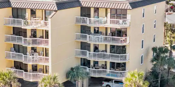 201 W Arctic Avenue