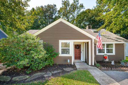 1139 Daffodil Lane