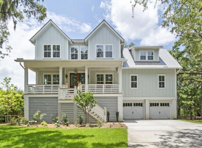 1705 Ancient Oaks Lane