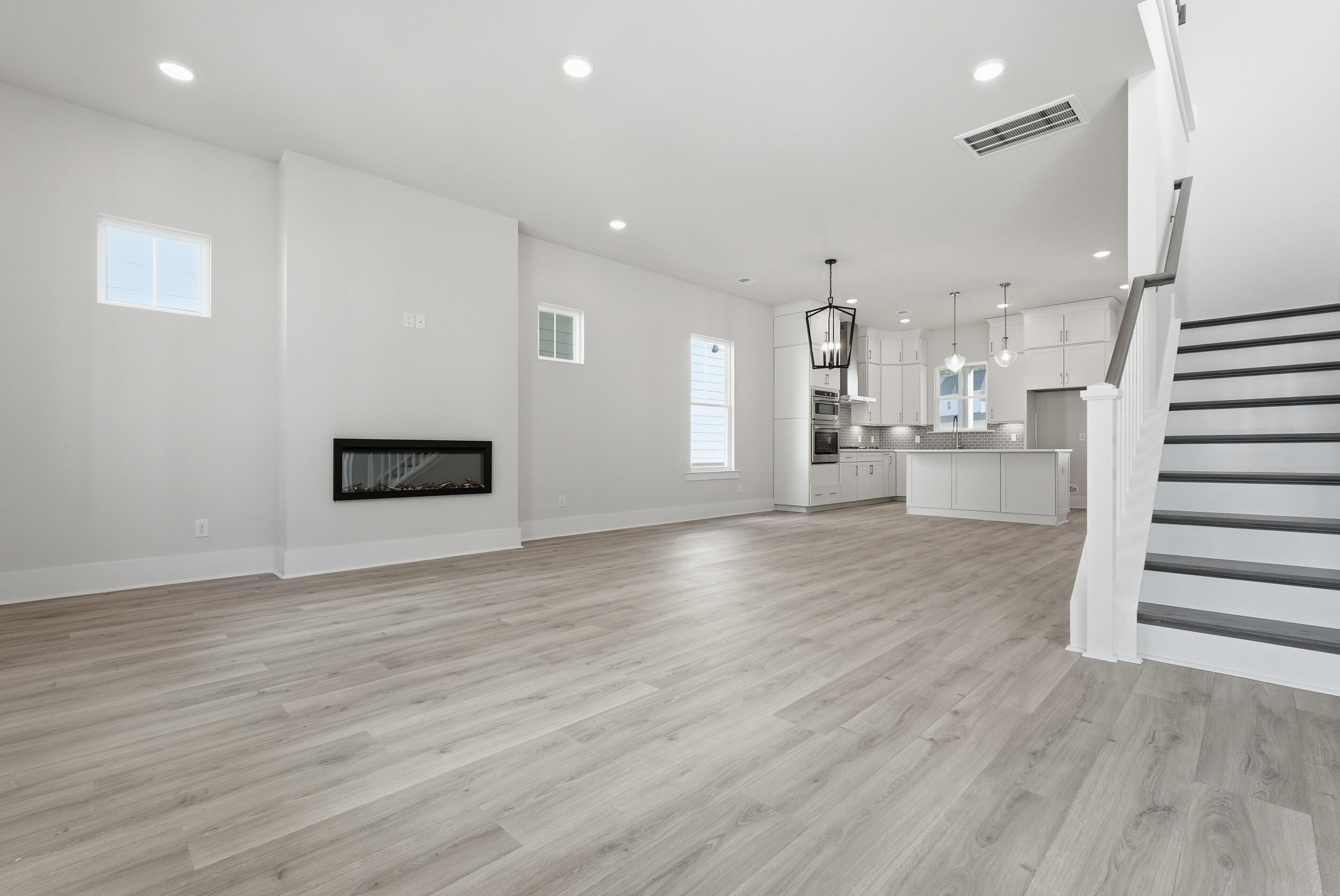 Image 3: FAMILY ROOM
