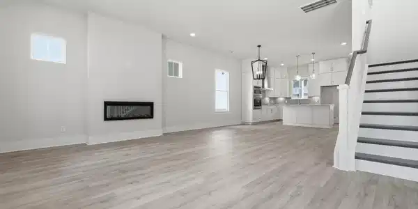 Image 3: FAMILY ROOM