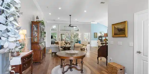 Image 4: 4-web-or-mls-1425 Oakhurst Dr - CoastalR