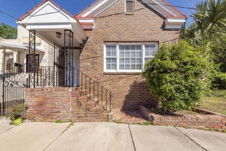128 Bogard Street