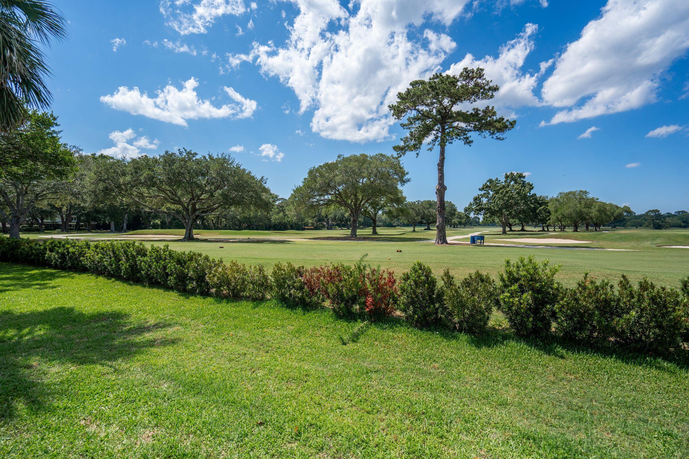 Image 4: 1544FairwayDr-KeenEyeMarketing-011