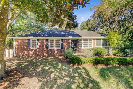 842 Centerwood Drive