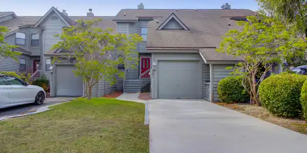 1071 Marsh Court Lane