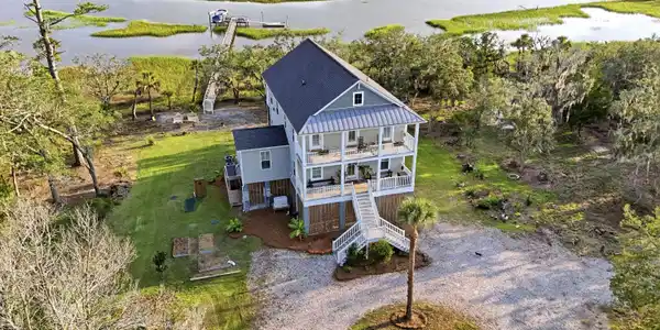 Image 2: 03-058-dji-20260823184007-0005-d-jpg