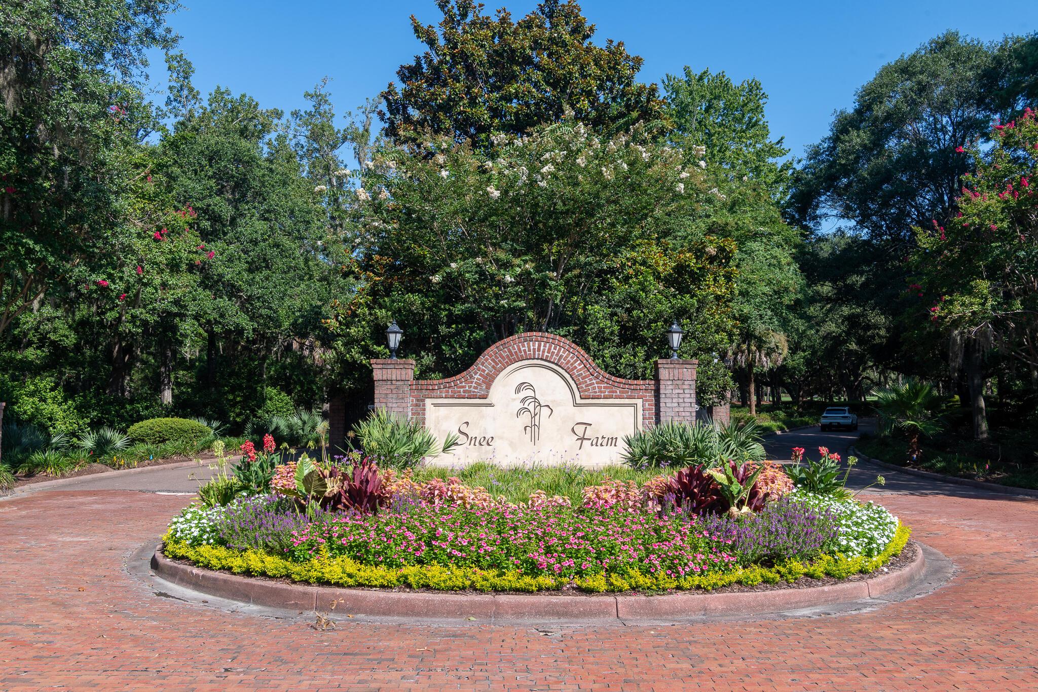 Image 2: 1023 Plantation Court-8