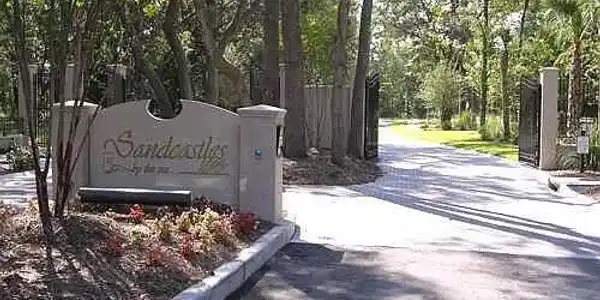 61 Sandcastle Court
