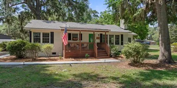 Image 4: 03-2420 Pine Ct N