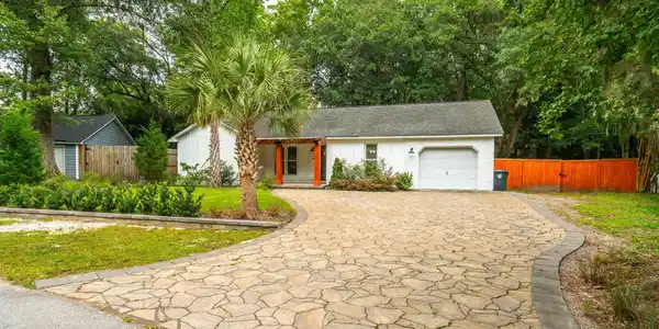 Image 2: Front Exterior