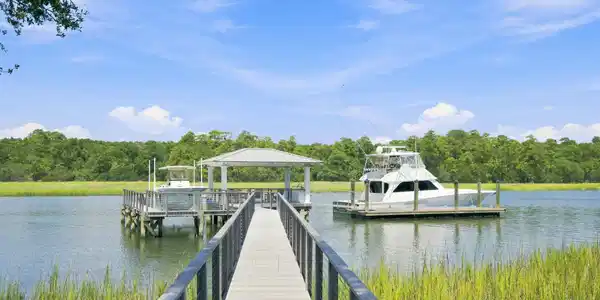 Image 4: Dock