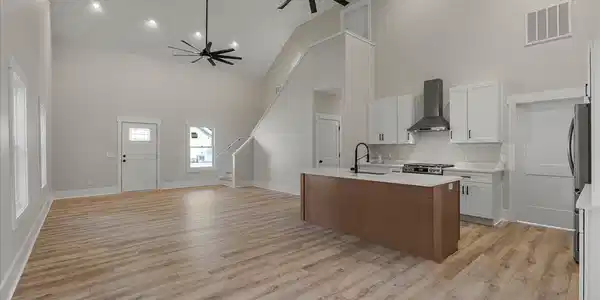 2021 Lafayette Street