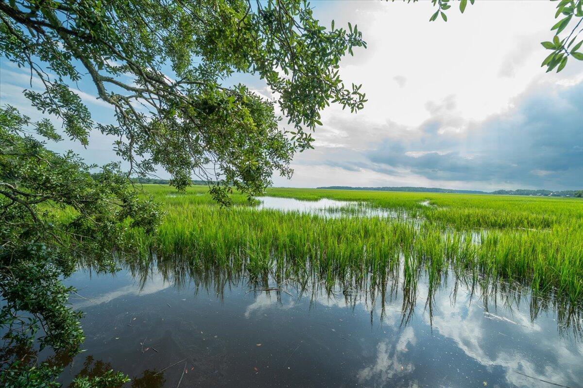 Image 3: 8467MiddletonPointLn-20