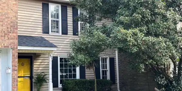904 Beresford Court
