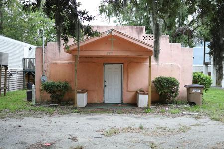 1977 Central Park Road, Charleston SC 29412