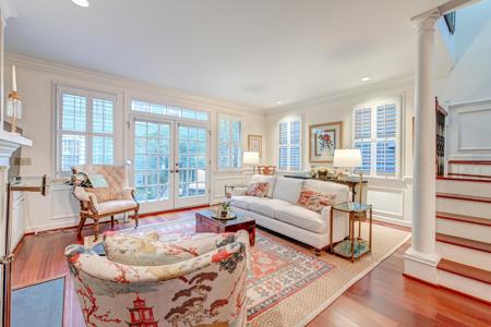13 Short Street, Charleston SC 29401