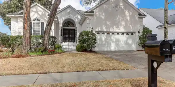 2533 Bent Tree Lane, Mount Pleasant SC 29464