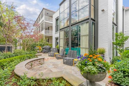 107 King Street, Charleston SC 29401