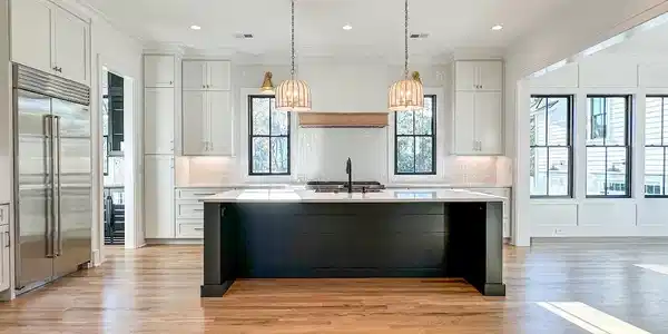 Image 3: Kitchen 2