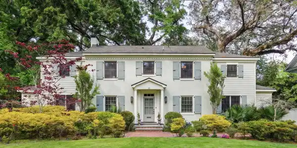 32 Jamestown Road