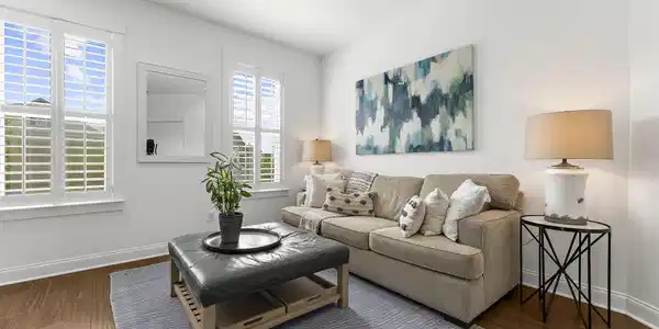 Image 4: Second Floor Loft