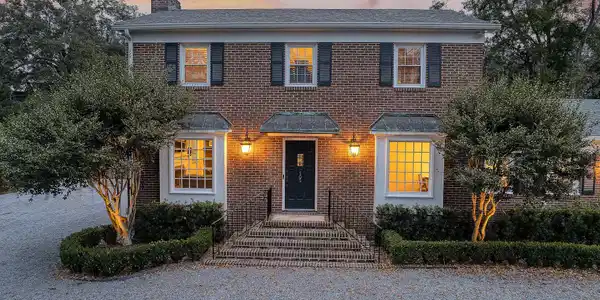 105 Folly Road Boulevard, Charleston SC 29407