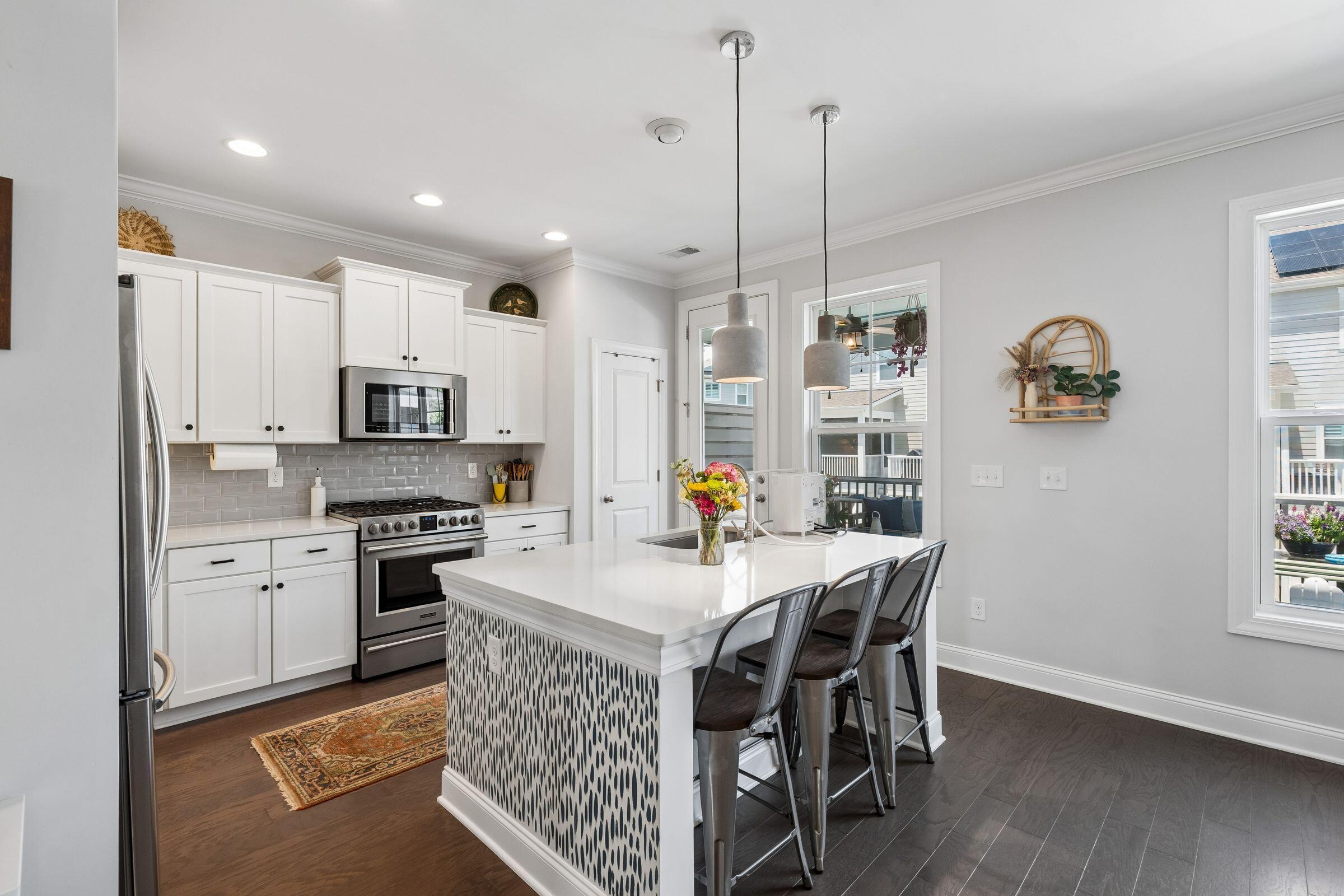 Image 4: 1603PrinceEdwardSt-KeenEyeMarketing-027