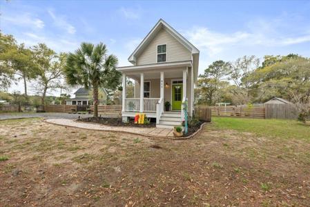 915 Ralph Nesbit Road, Awendaw SC 29429
