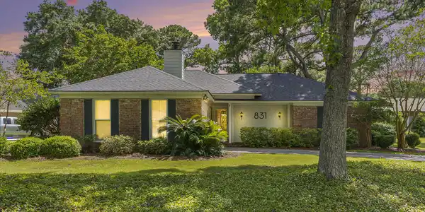 831 Farnham Road