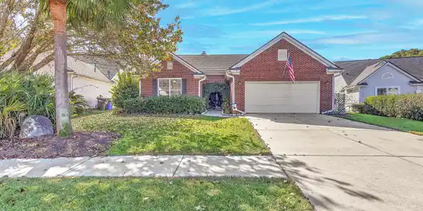 1493 Clarendon Way