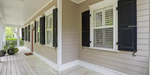 Image 4: Front porch