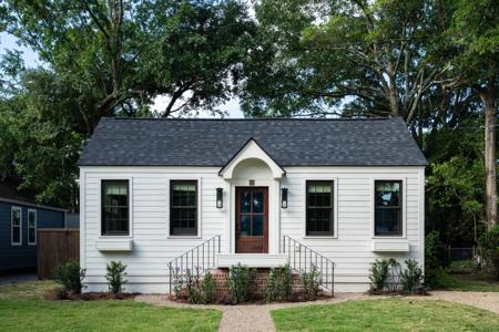 257 W Poplar Street
