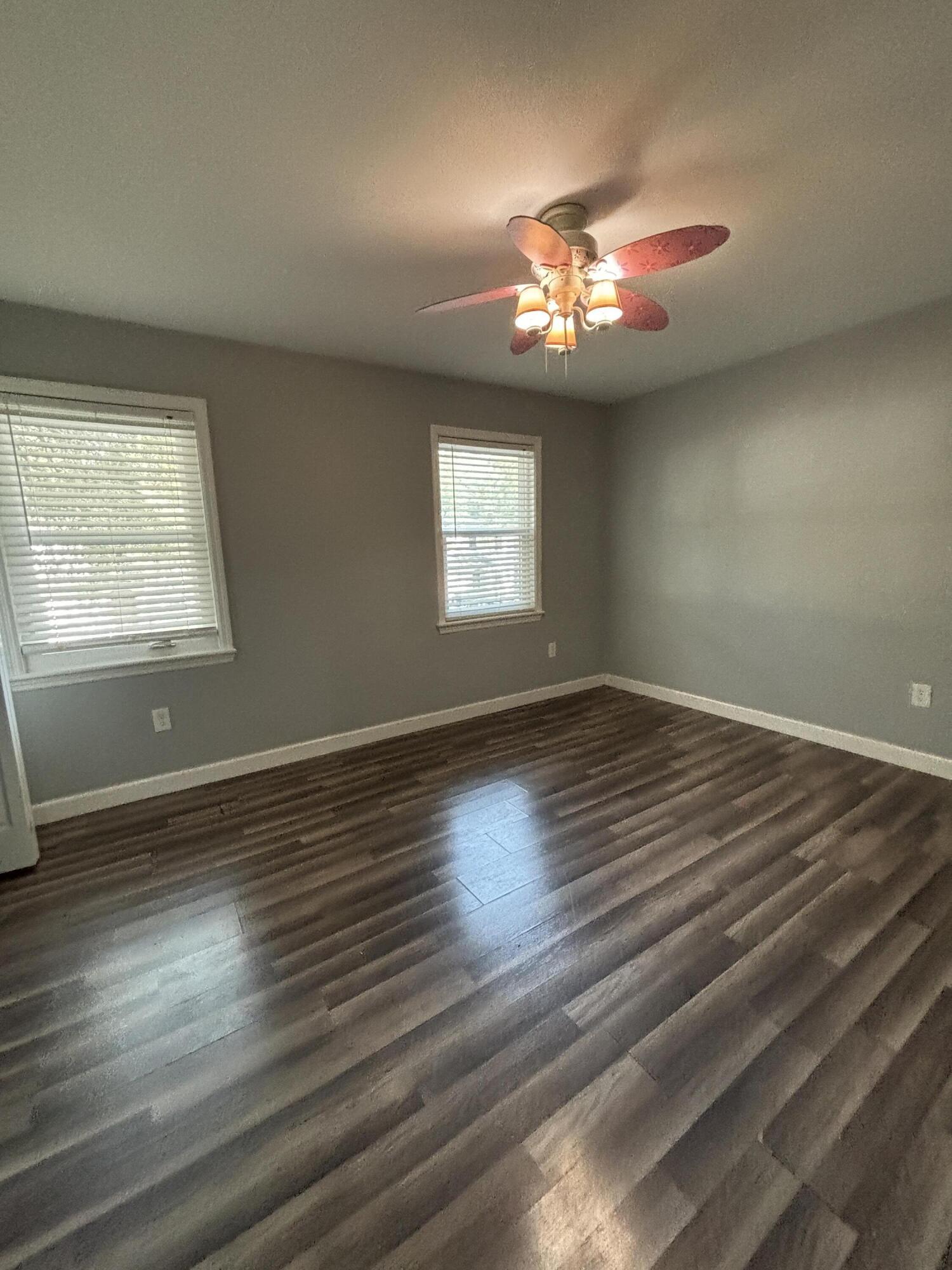 Image 3: Bedroom 2