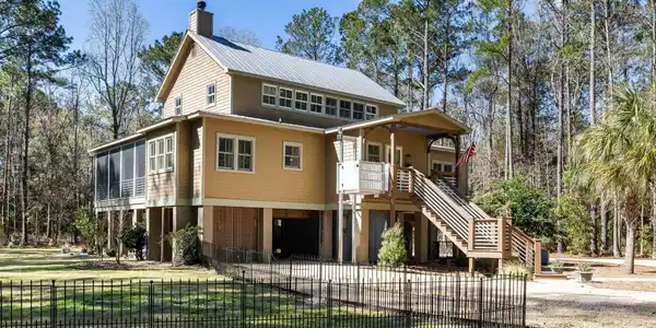 1081 Shipmaster Court