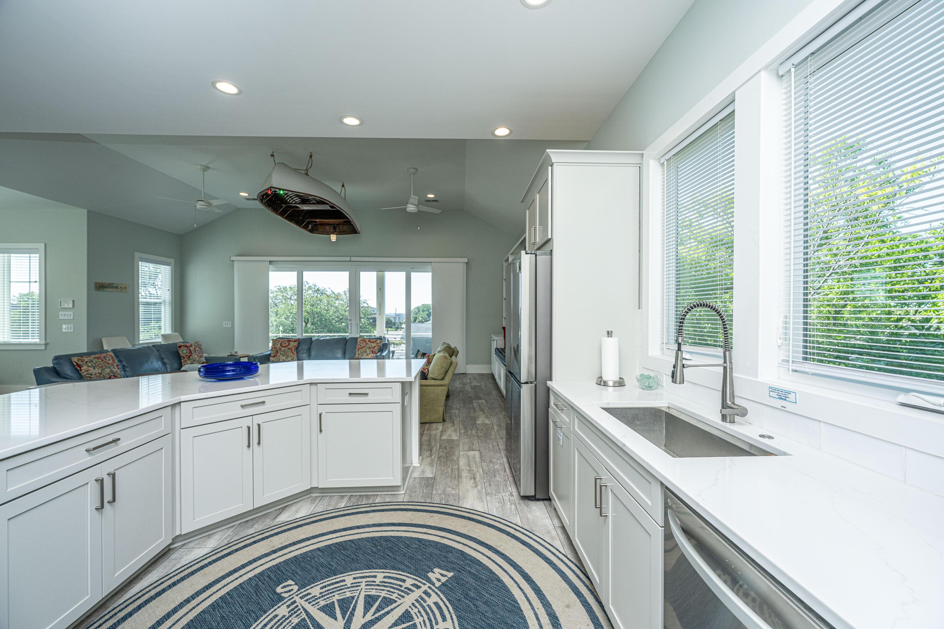 Image 3: 2501MyrtleSt013