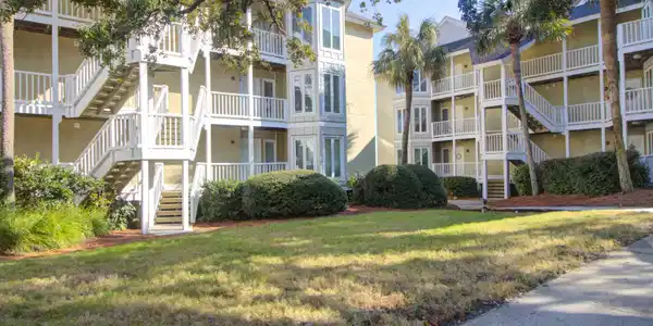 9000 Palmetto Drive