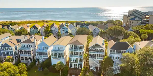 Image 3: 25OceanPointDr-KeenEyeMarketing-066