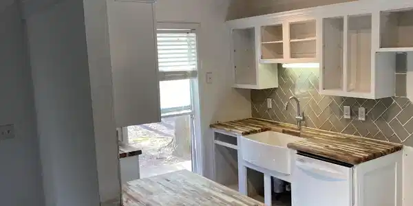 Image 2: 1693 all new kitchen cabinets