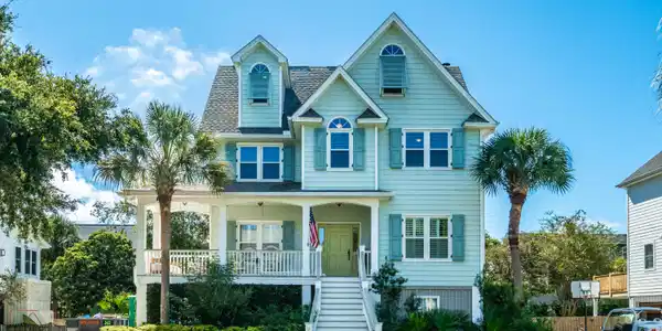 Image 2: 711GatePostDr-KeenEyeMarketing-004