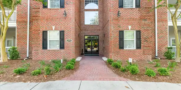 1601 Cambridge Lakes Drive, Mount Pleasant SC 29464