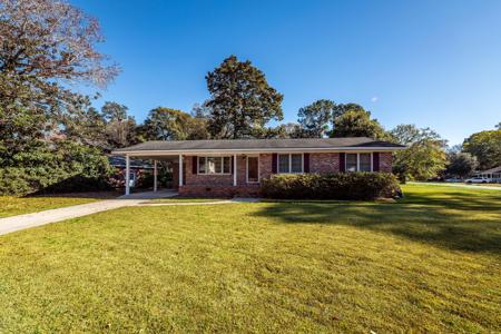 1774 N Mayflower Drive