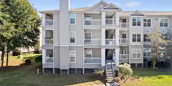 700 Daniel Ellis Drive