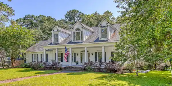 529 W Wimbledon Drive