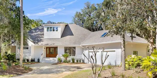 2511 Otter Lane