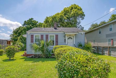 1405 Holt Street
